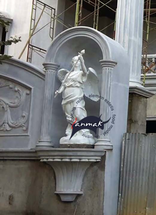 patung arsitektur